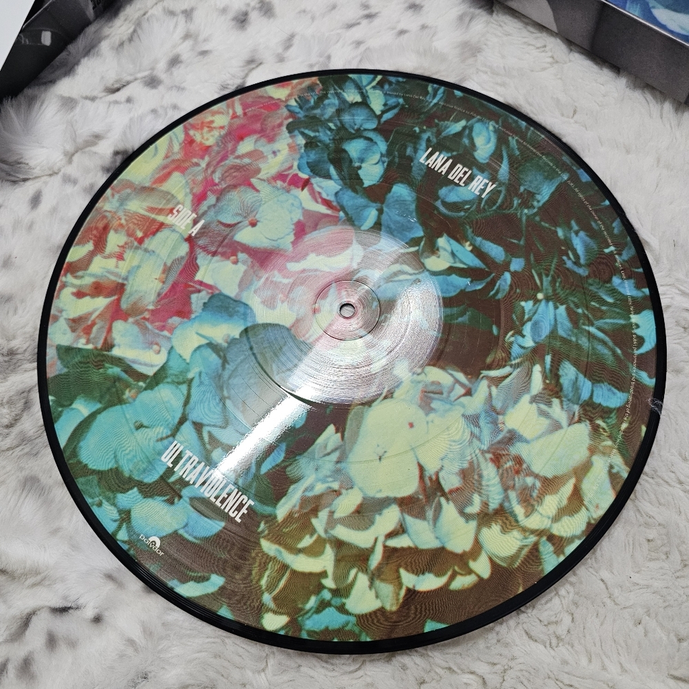 Lana Del Rey Ultraviolence Limited Edition Box Set on Picture Disc Vinyl 2LP/CD - Picture 6 of 14